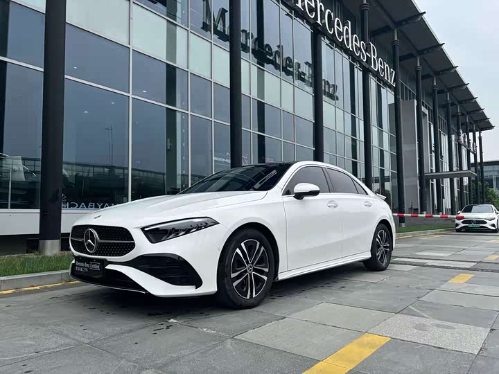 Mercedes-Benz A-Class 2023 A 200 L Dynamic
