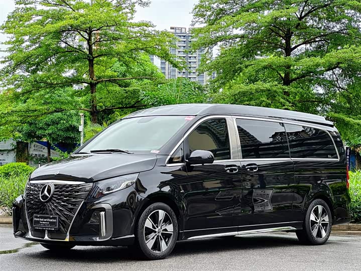 Mercedes-Benz V-Class 2023 V 260 L high-roof customized version
