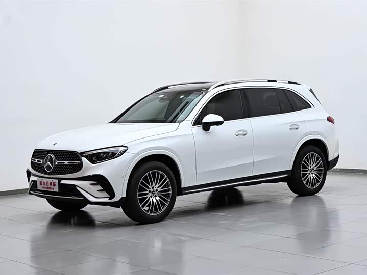 Mercedes-BenzGLC 2023 Model GLC 300 L 4MATIC Dynamic Model 5-seat