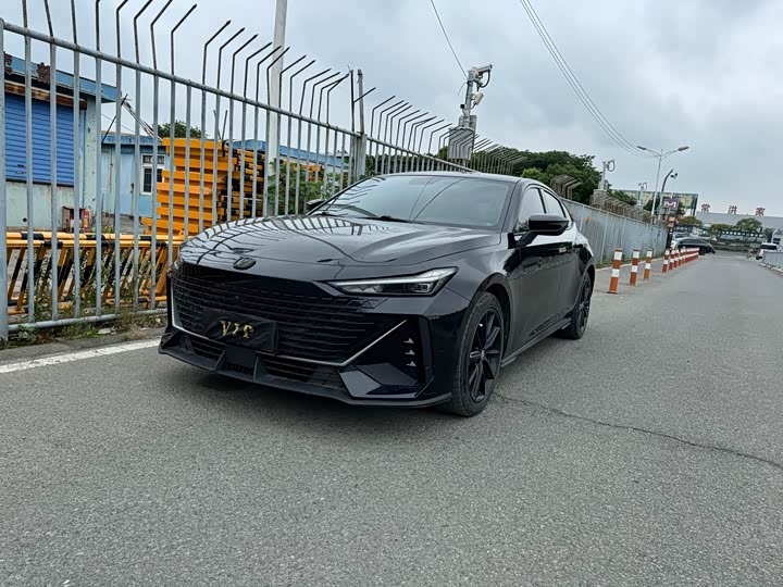 Changan UNI-V 2022 1.5T premium model