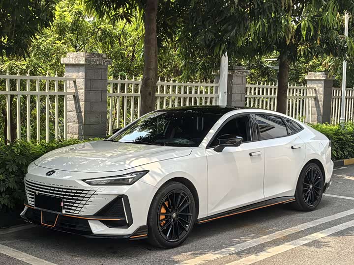 Changan UNI-V 2022 1.5T sports version