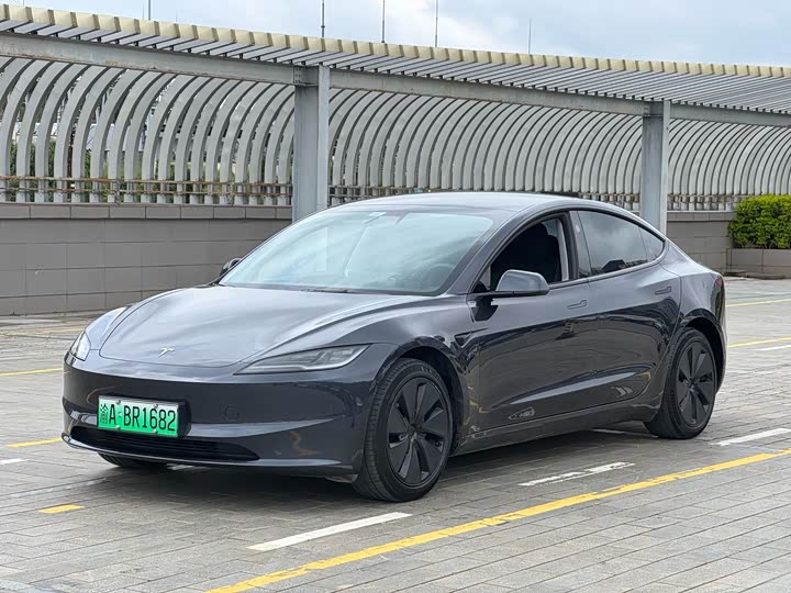 Model 3 2023 rear-wheel drive version