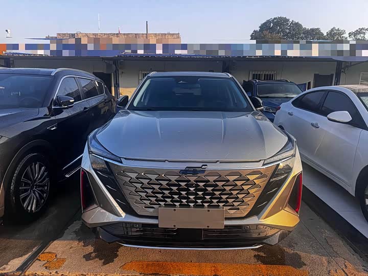 Changan Auchan Z6 2022 Blue Whale 1.5T DCT smart collar model