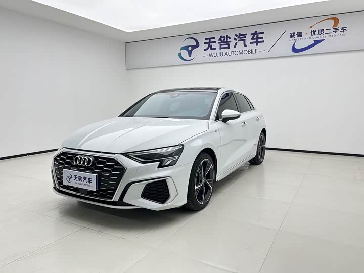 2023 Audi A3 2023 Sportback 35 TFSI stylish and sporty