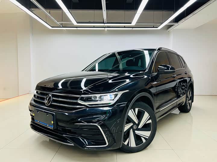 2023 Tiguan L 2023 330TSI automatic two-wheel drive R-Line version