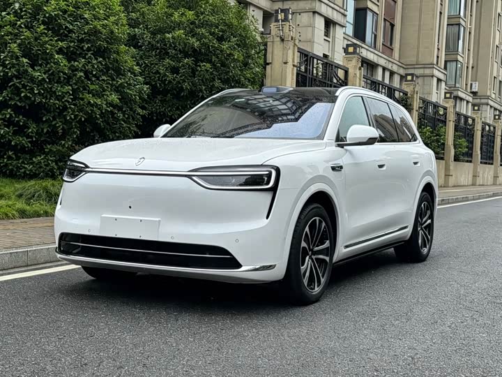 2025 Wenjie M7 2026 extended range Ultra four-wheel drive version 6 seats (192-line lidar)