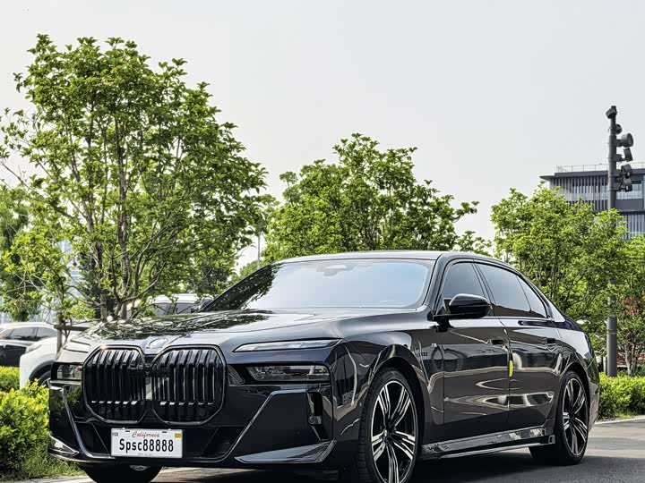 2023 BMW 7 Series 2023 740Li M Sport Package