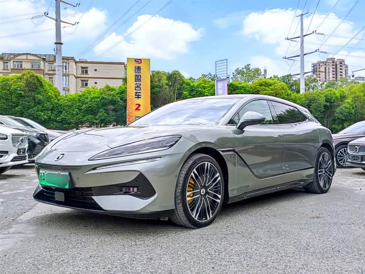 2024 Denza Z9GT 2024 1100 four-wheel drive Ultra version