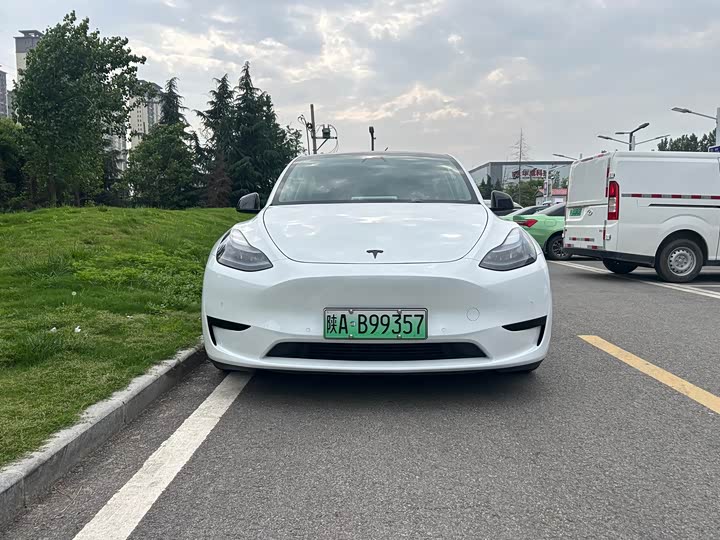 2023 Model Y 2022 Refresh RWD