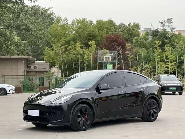 Model Y 2023 rear-wheel drive version