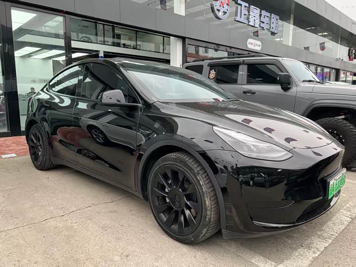 Model Y 2022 rear-wheel drive version