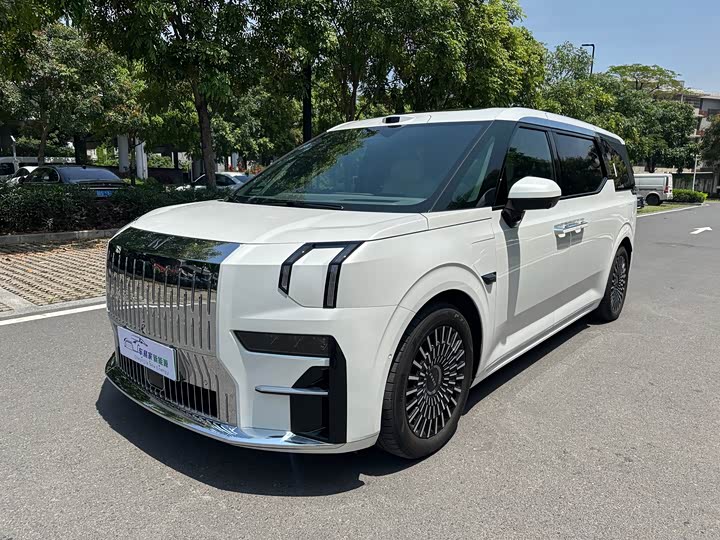 2025 Jikrypton 009 2024 seven-seat aisle version four-wheel drive 108kWh