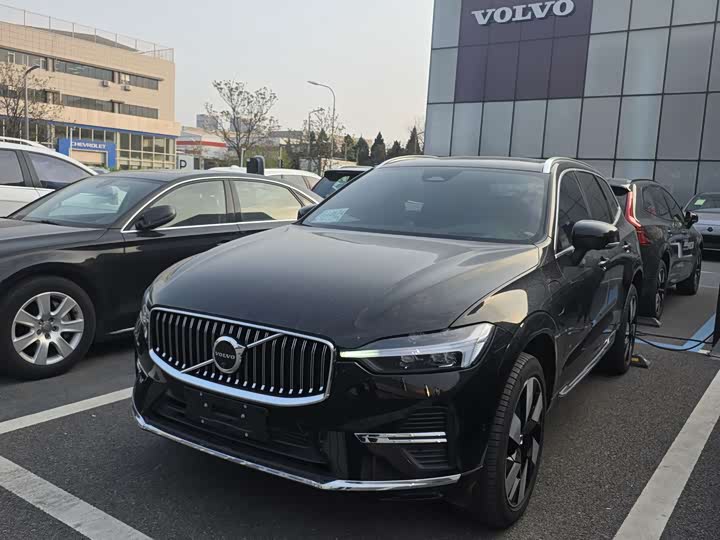 2026 Volvo XC60 plug-in hybrid 2025 plug-in hybrid long-range four-wheel drive Zhiya luxury version
