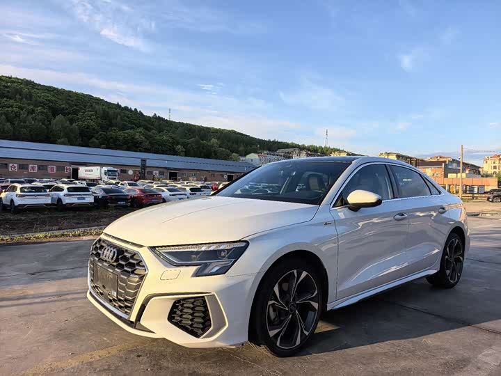 2022 Audi A3 2022 A3L Limousine 35 TFSI luxury sports model