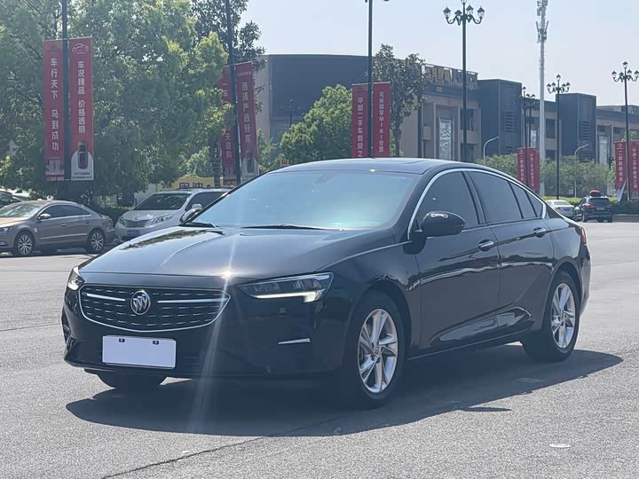 2023 Regal 2023 552T smart model