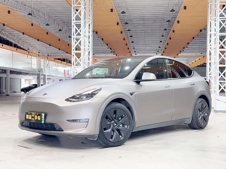 Model Y 2021 long-range all-wheel drive version 3D7