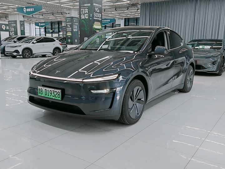 Model Y 2025 rear-wheel drive version
