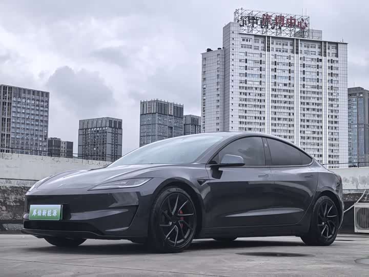 Model 3 2024 high-performance all-wheel drive version