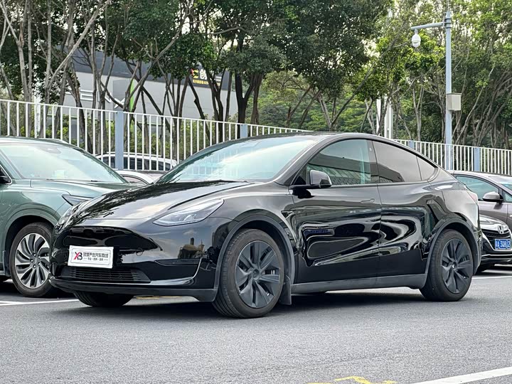 Model Y 2022 rear-wheel drive version