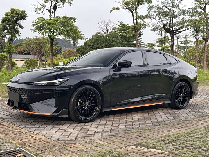 Changan UNI-V 2024 1.5T noble sports model