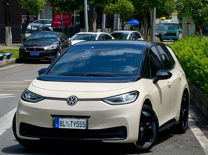 Volkswagen ID.3 2025 facelift, smart version, extremely smart version
