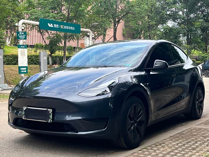 Model Y 2024 rear-wheel drive version