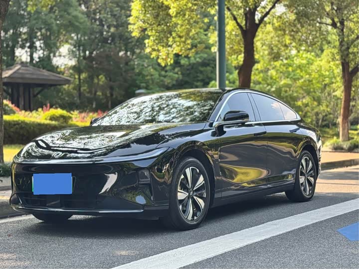Changan Qiyuan A07 2025 Blue Whale extended range version 140 elite type