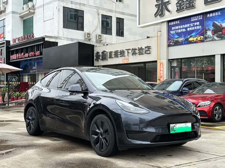 Model Y 2024 rear-wheel drive version