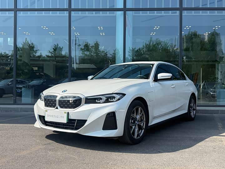 BMW i3 2022 eDrive 35 L
