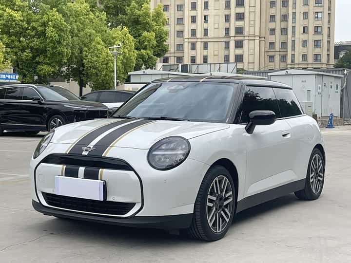 MINI Cooper Electric 2024 456km Cooper E Classic