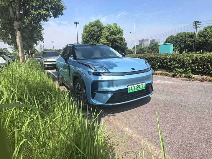 Lynk & Co 08 EM-P 2026 210 four-wheel drive performance Ultra H7