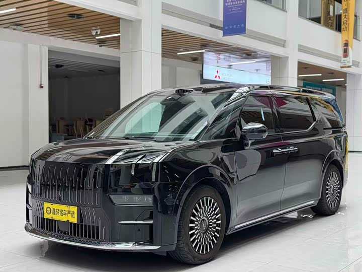 Zeekr 009 2024 6-Seater Executive AWD 108kWh