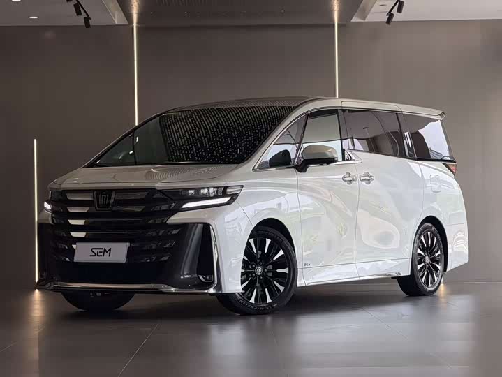 Vellfire 2024 Crown Hybrid 2.5L Executive Lounge