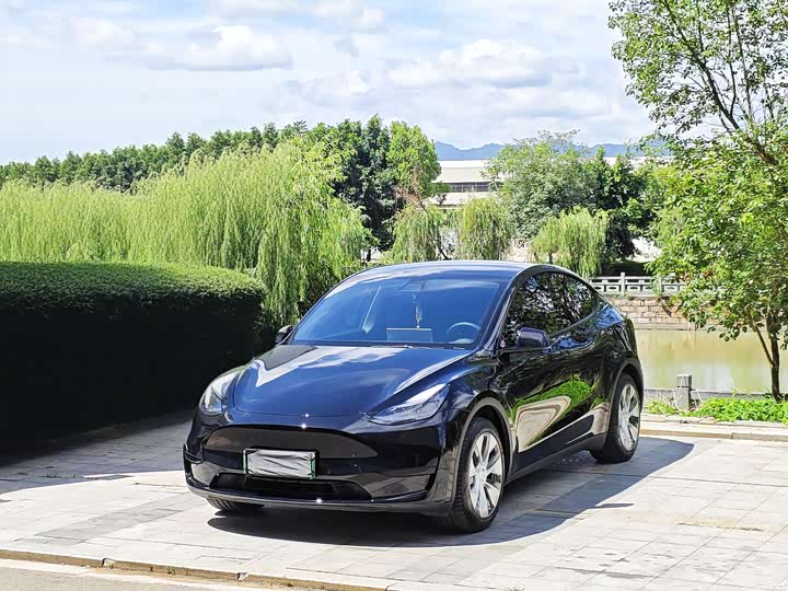 Model Y 2022 Refresh RWD