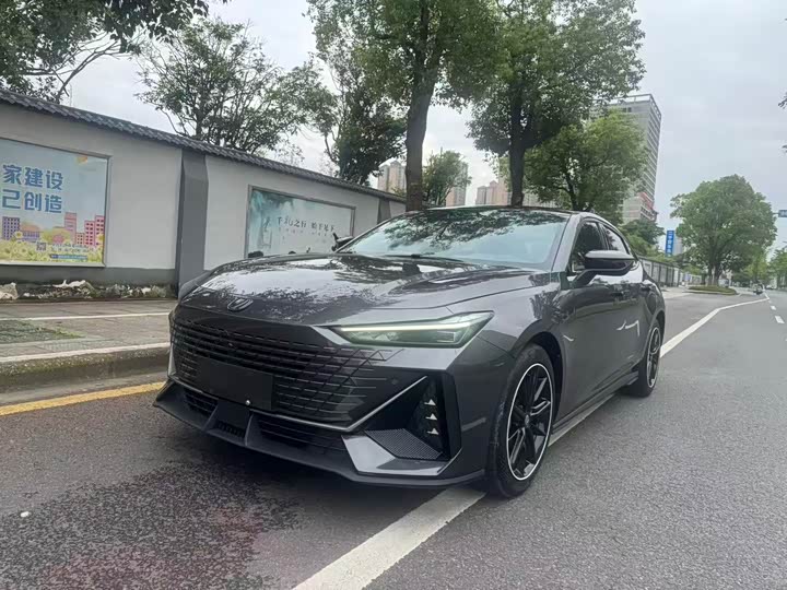 Changan UNI-V 2023 1.5T premium model