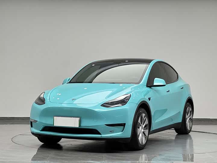 Model Y 2022 long-range all-wheel drive version