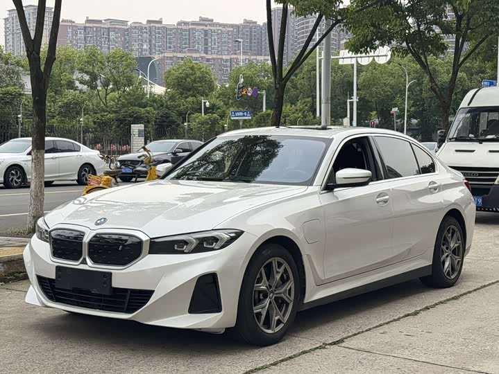 BMW i3 2024 eDrive 35 L