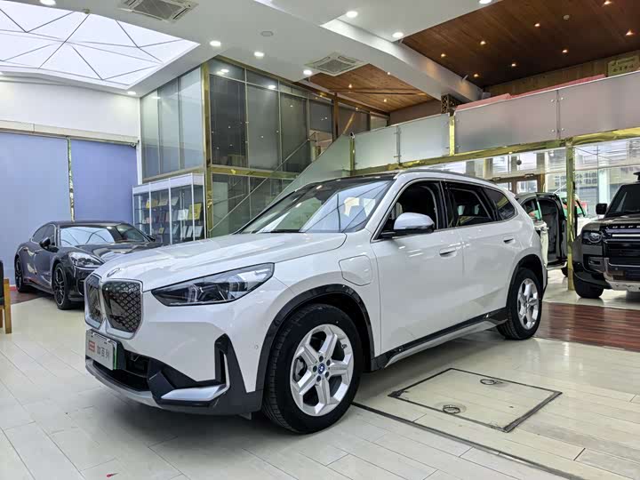 BMW iX1 2025 eDrive25L X Design Package