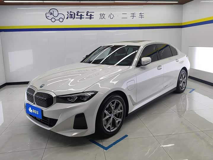 BMW i3 2025 eDrive 35 L