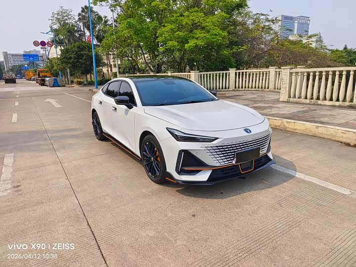 Changan UNI-V 2022 1.5T sports version