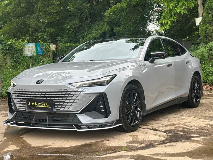 Changan UNI-V 2023 1.5T premium model
