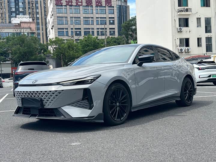 Changan UNI-V 2024 1.5T exclusive model