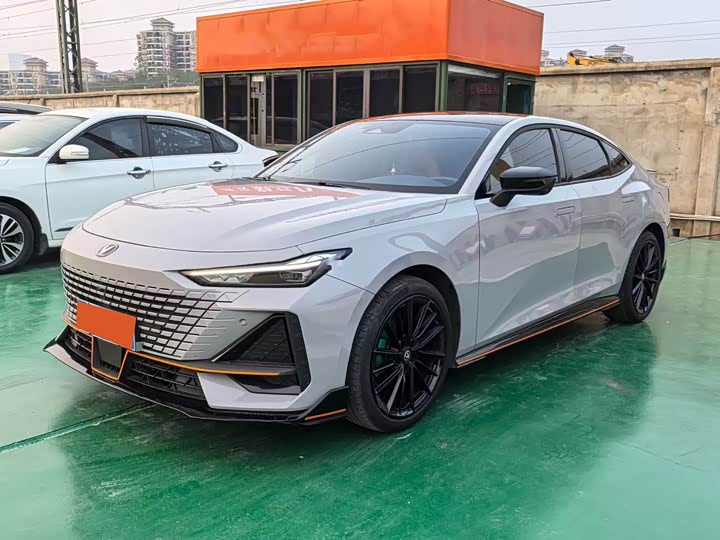 Changan UNI-V 2023 1.5T sports version