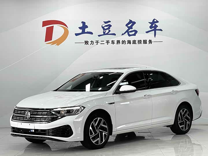 Sagitar 2023 280TSI DSG surpasses Lite version