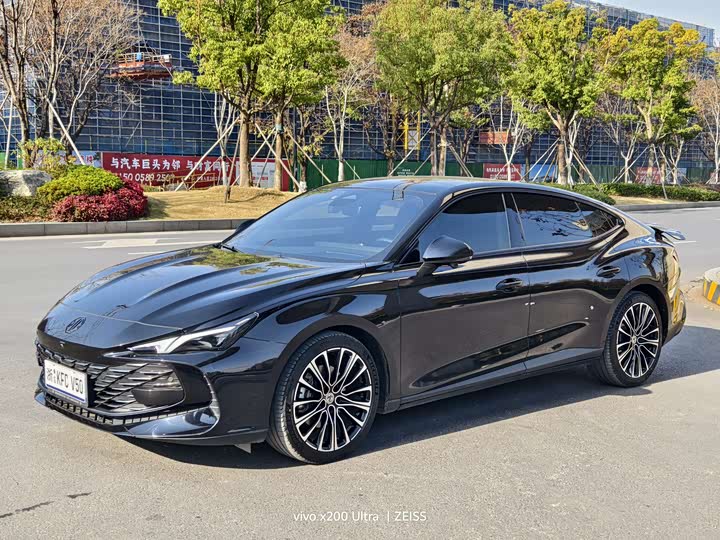 Model Y 2023 long-range all-wheel drive version