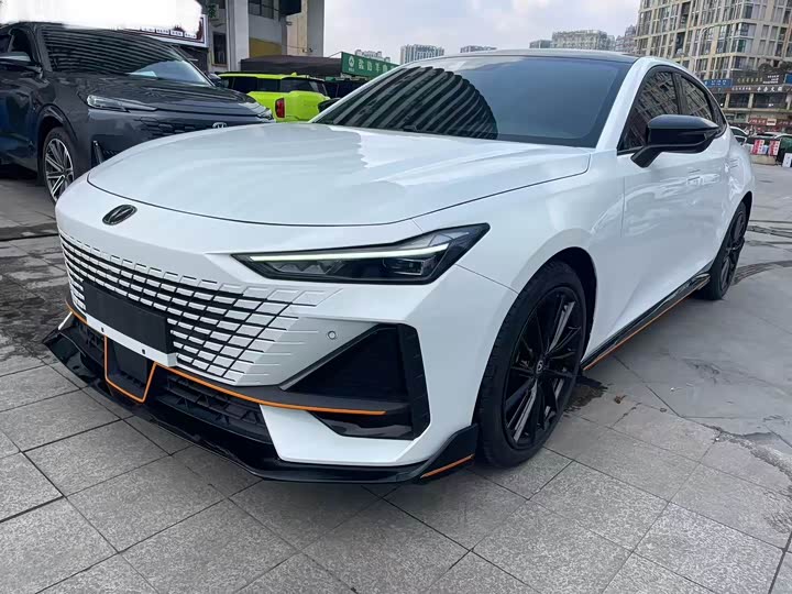 Changan UNI-V 2022 1.5T sports version