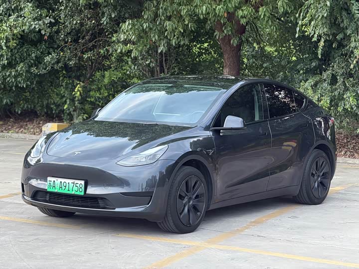 Model Y 2024 rear-wheel drive version