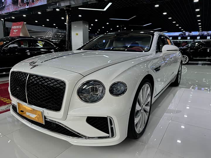 Flying Spur Plug-in Hybrid 2026 4.0T V8 Standard Edition