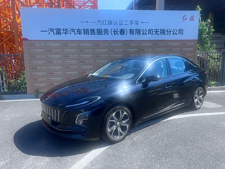 Hongqi E-QM5 2023 facelift basic travel version