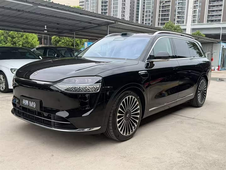 Wenjie M9 2025 extended range Ultra version 52kWh 5-seat version (192-line lidar)